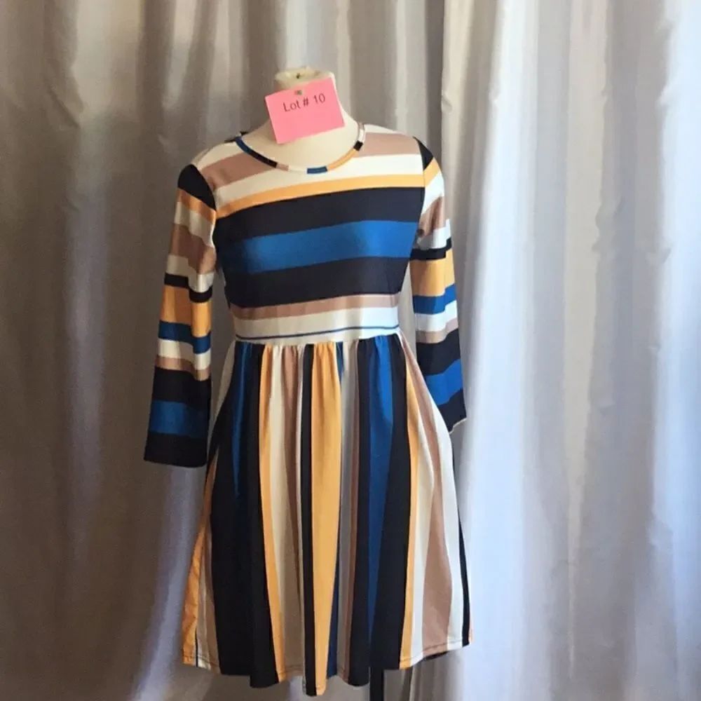 NWOT ribbed knit striped dress with long sleeves in size medium